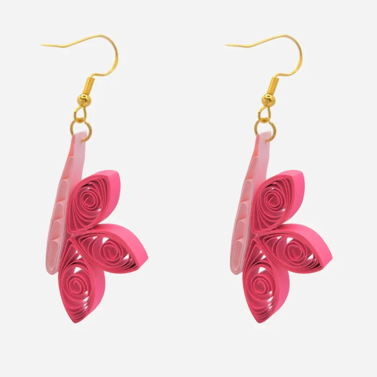 Gli Orecchini Libellule Rosa? Prodotti a Mano con la tecnica del Quilling. Da cosa sono stati ispirati?